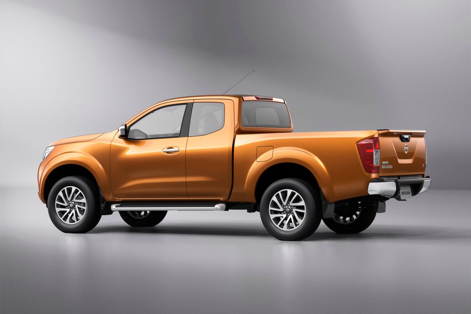 Nowy Nissan Navara - obszerna galeria producenta 23