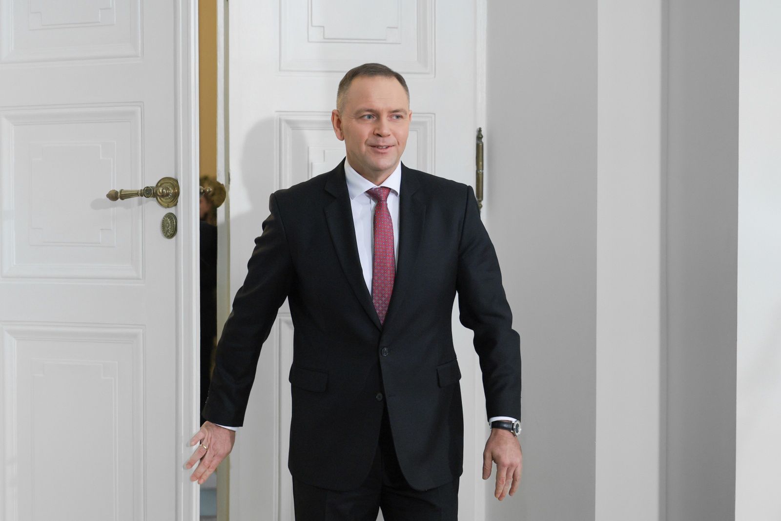 wiadomości,aktualności,WP Wiadomości Sejm powinien zająć się ustawą łańcuchową Nawrockiego? Sondaż