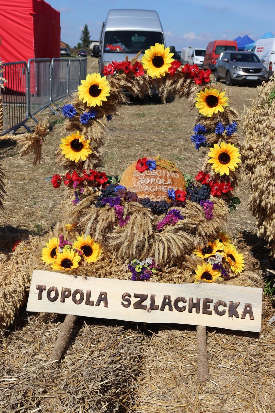 Najpiękniejsze wieńce dożynkowe