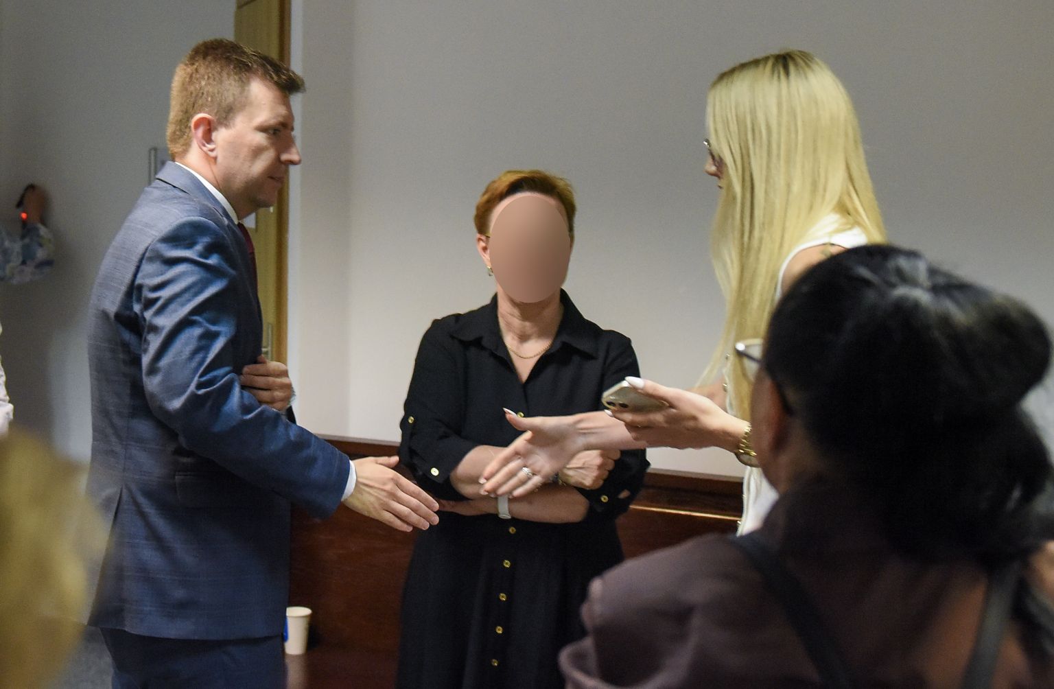 Marianna i Łukasz Schreiberowie w sądzie