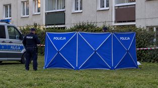 Tragedia przy ul. Fredry we Włocławku. 25-latek wyskoczył z balkonu