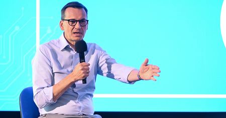"Nie wszyscy temu przyklasną". Morawiecki o koalicji z Mentzenem