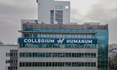 Studenci utknęli w Collegium Humanum. "Pomóżcie"