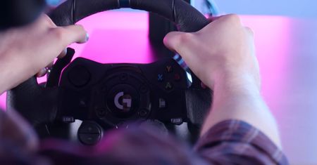 Jaka kierownica do PC? Wybieramy najlepszą kierownicę do wyścigów i rajdów