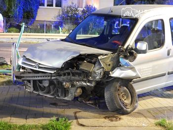 Zderzenie dwóch aut na Targówku. Ulica była zablokowana