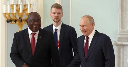 "Eksodus jest widoczny". Putin chce ściągnąć do Rosji 3 tys. ludzi