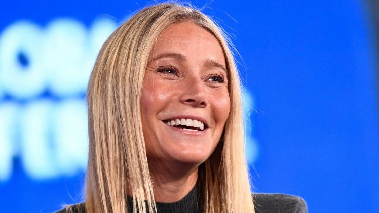 Pokryta złotem Gwyneth Paltrow świętuje 50. urodziny NAGĄ sesją