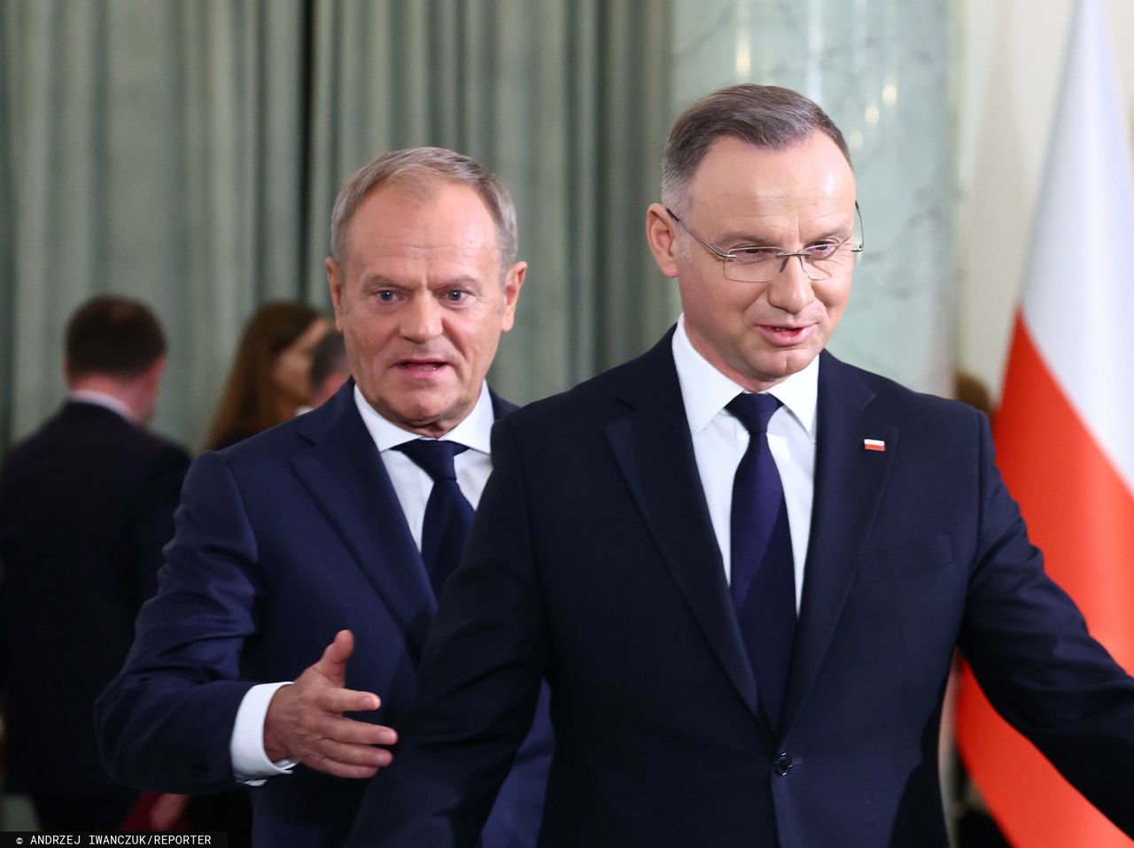 Podwyżki Dudy i Tuska. To nie wszystko. 460 osób też dostanie więcej