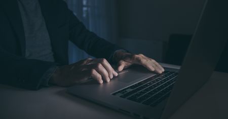 Atak na Polskę trwa. Mowa o tysiącach zdarzeń każdego tygodnia