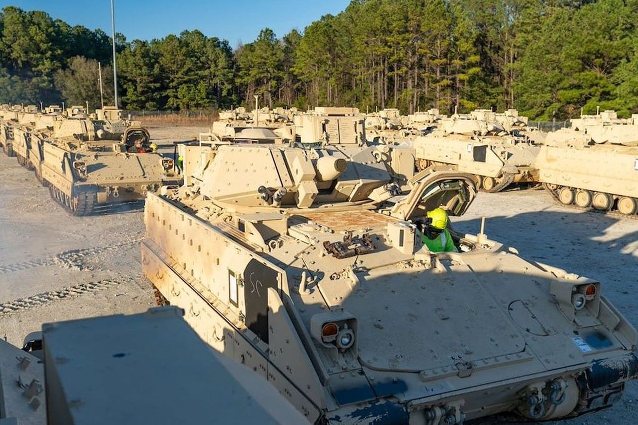 Odmawiają przyjęcia sprzętu z USA. Nie chcą u siebie militarnego złomu