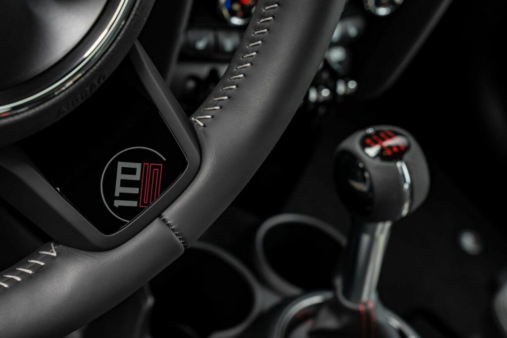 Mini JCW 1to6 Edition