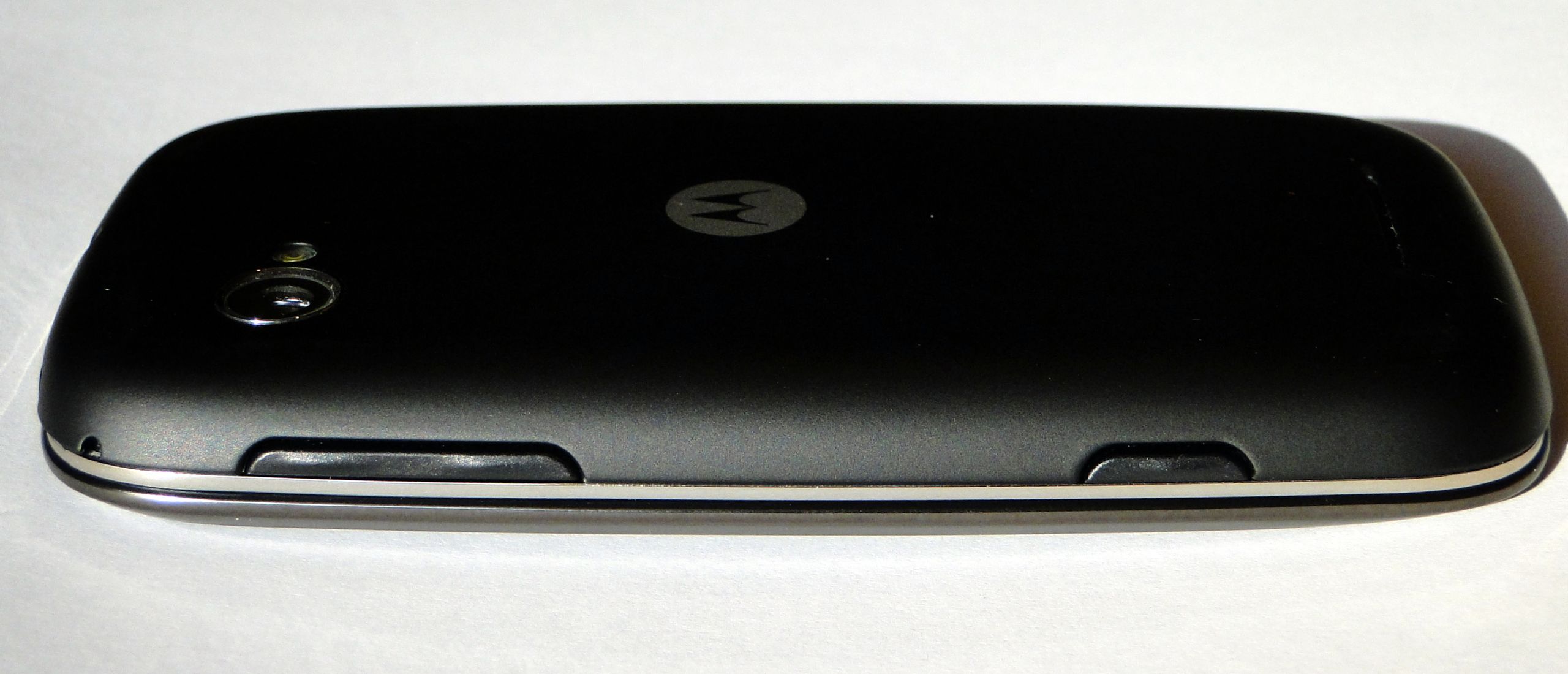 Motorola Fire XT - odświeżony HTC Wildfire [pierwsze wrażenia] 2