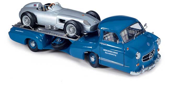 Mercedes-Benz racing transporter 1954 (CMC)