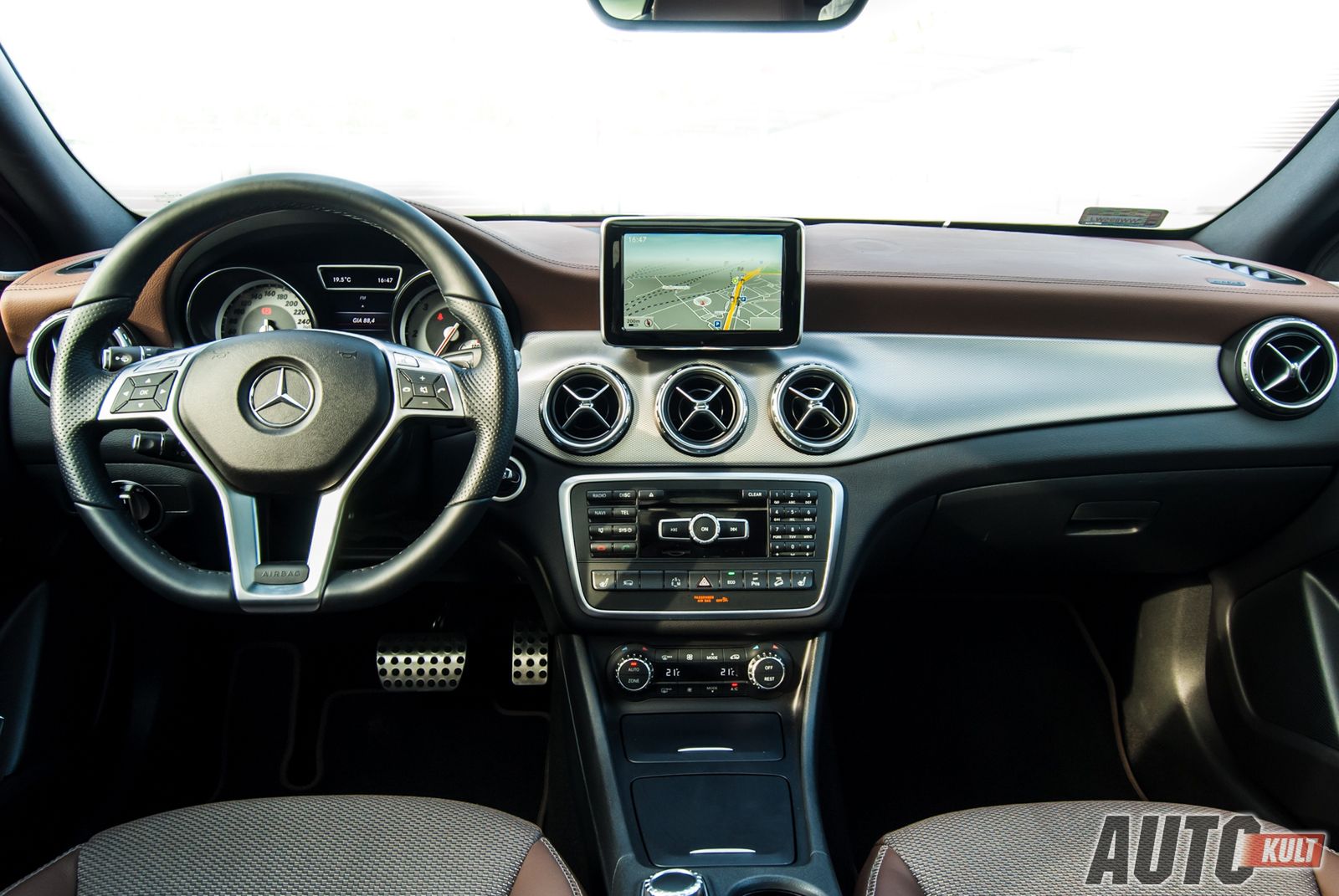 Mercedes-Benz GLA 200 CDI 4Matic 7G-DCT - test [galeria] 18