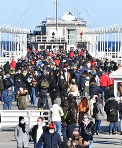 Piękna pogoda. Tłumy nad morzem