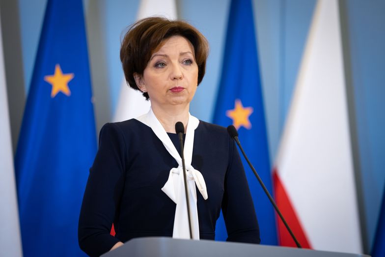 Wkrótce wypłata "czternastek". Minister Marlena Maląg ostrzega przed oszustami