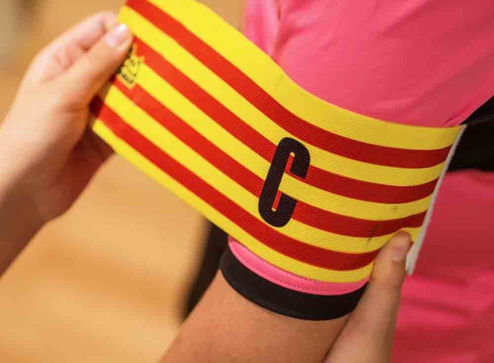 Kapitan drużyny w piłce nożnej. Obowiązki i rola lidera na boisku