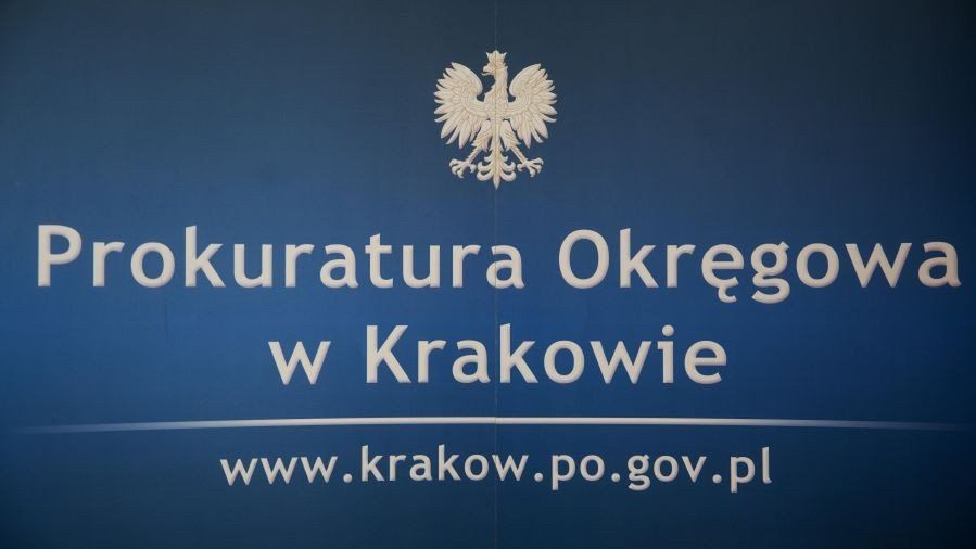 Radom: Podejrzenie korupcji w 42.Bazie Lotnictwa Szkolnego. Wśr�ód podejrzewanych były komendant radomskiego ośrodka terytorialsów