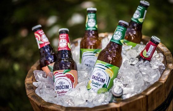 Okocimscy piwowarzy opowiadają, jak powstają piwa Okocim Radler (wideo)