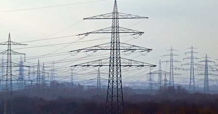 Opłata mocowa. Duża podwyżka cen prądu. Zobacz o ile więcej zapłacisz od stycznia