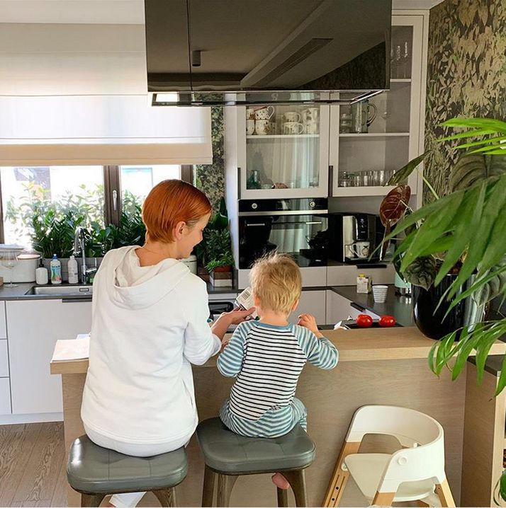 Aktorka Katarzyna Zielińska z synkiem