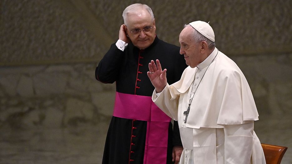 Pope Francis (R) leads the weekly general audience in the Paul VI Audience Hall, Vatican City, 13 April 2022. EPA/RICCARDO ANTIMIANI Dostawca: PAP/EPA.