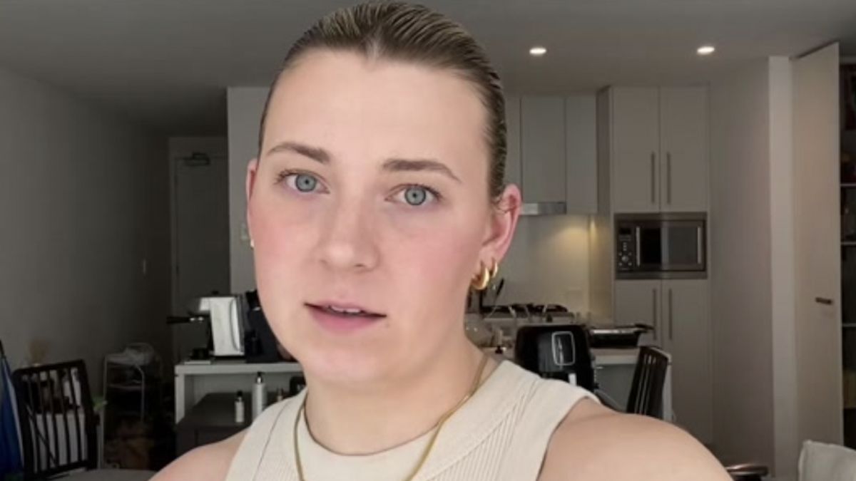 Australijska stewardes zwróciła uwage internautów na problem promieniowania słonecznego 