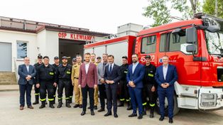 Do OSP w Klewiance trafił nowy wóz strażacki. Druhowie znów mogą nieść pomoc innym