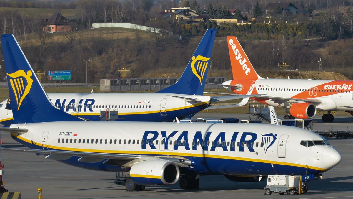 Linie Ryanair czują się nieuczciwie potraktowane decyzją Komisji Europejskiej 