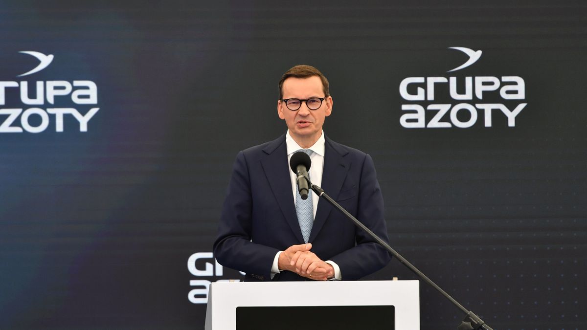 Police, 22.06.2023. Premier Mateusz Morawiecki podczas uroczystości z okazji rozpoczęcia produkcji polipropylenu w nowej fabryce Grupy Azoty - Polimery Police, 22 bm. na terenie projektu Polimery Police. (sko) PAP/Marcin Bielecki
