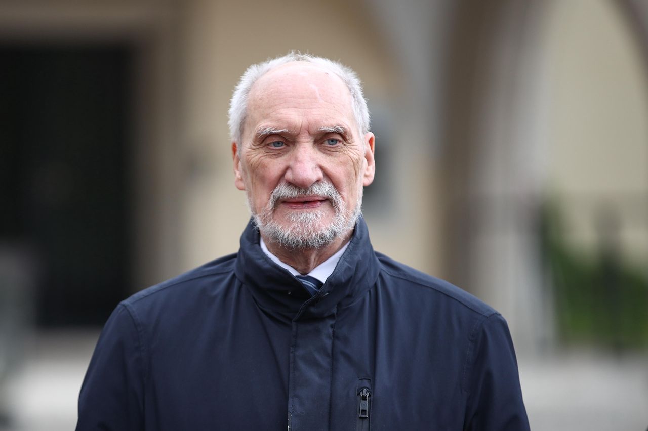 Macierewicz u Kłeczka. "Tu ryba do akwarium"