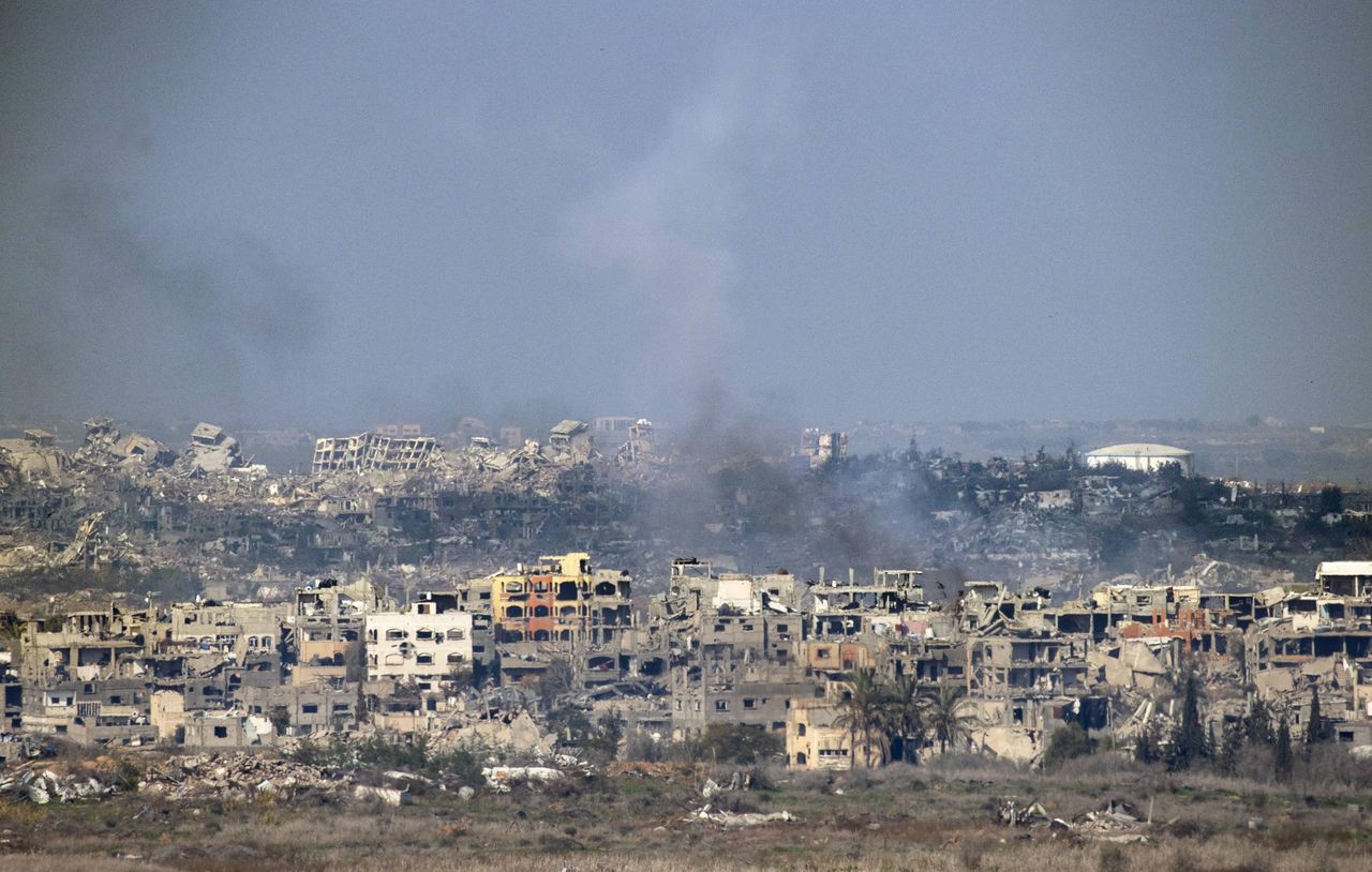 Israel and Hamas broker ceasefire after heated talks