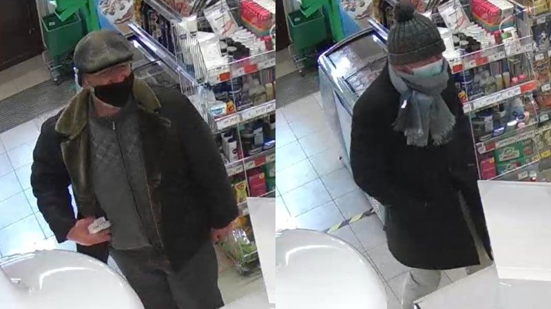 Policjanci poszukują mężczyzn ze zdjęcia do sprawy kradzieży dokumentów