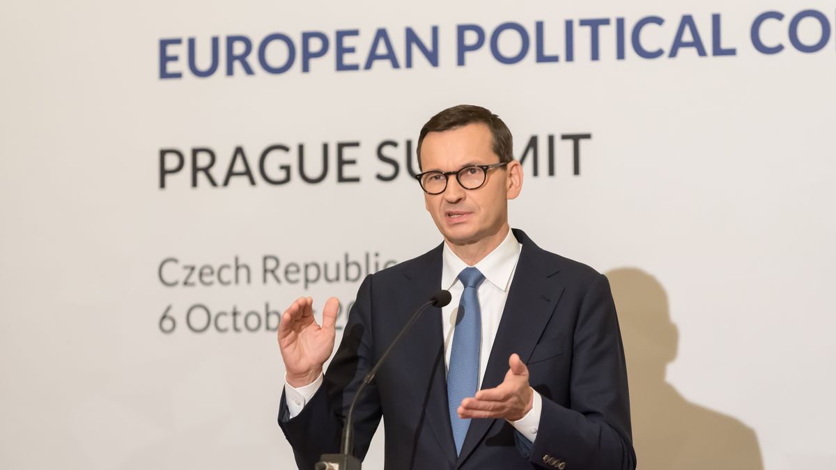 PRAGUE, CZECH REPUBLIC - 2022/10/06: Poland's prime minister Mateusz Morawiecki speaks to the media at a press conference after Prague's European Political Community summit. European Political Community summit in Prague is the first-ever meeting of a more comprehensive format of member states of the European Union and other European countries across the continent. (Photo by Tomas Tkacik/SOPA Images/LightRocket via Getty Images)