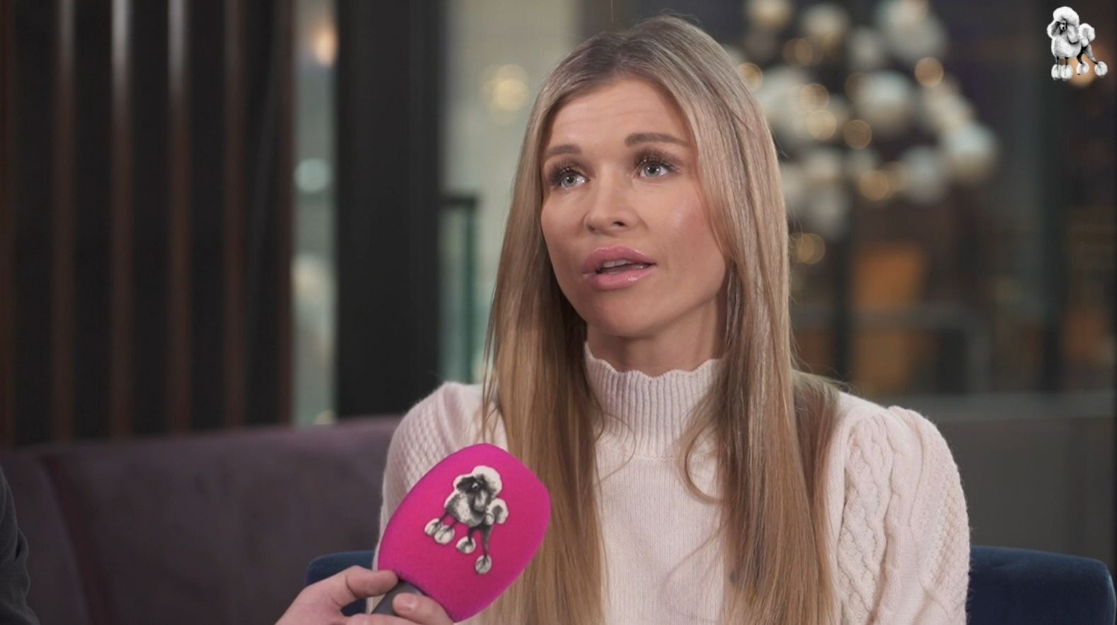 Joanna Krupa chce z mężem zaadoptować dziecko z Ukrainy 