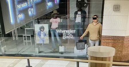 "Manekin" powraca. Prosto z witryny w galerii trafił do aresztu