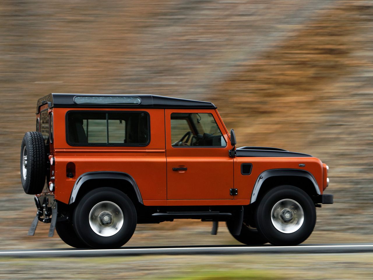 Land Rover Defender Fire (2009)