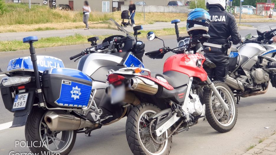 Kara za jazdę motocyklem bez uprawnień to nawet 30 000 zł