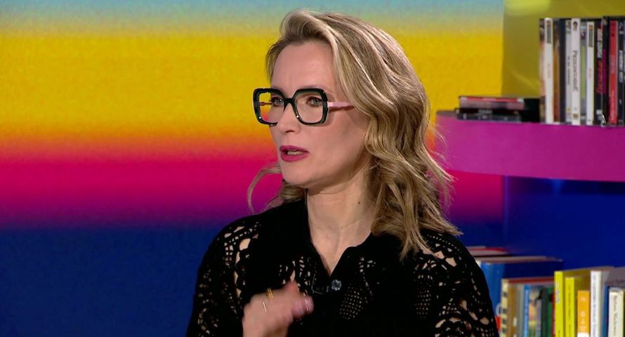 Późny start "Tygodnika kulturalnego". Musi ustąpić miejsca w ramówce