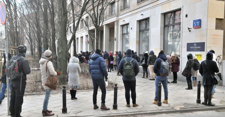 Gigantyczne kolejki po paszport. Paraliż urzędów