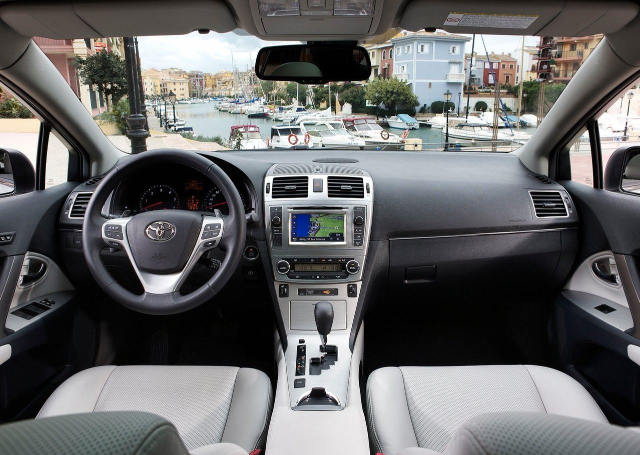 Toyota Avensis FL