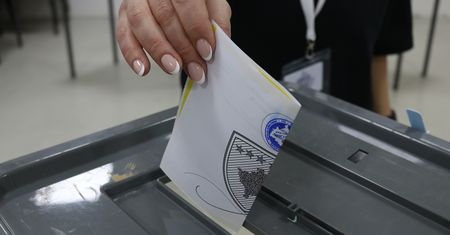 Kosowo wybiera parlament. Ponowne głosowanie ma zakończyć impas