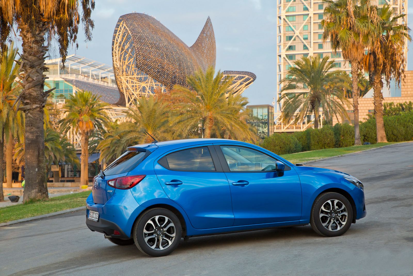 Europejska Mazda 2 – obszerna galeria zdjęć 32