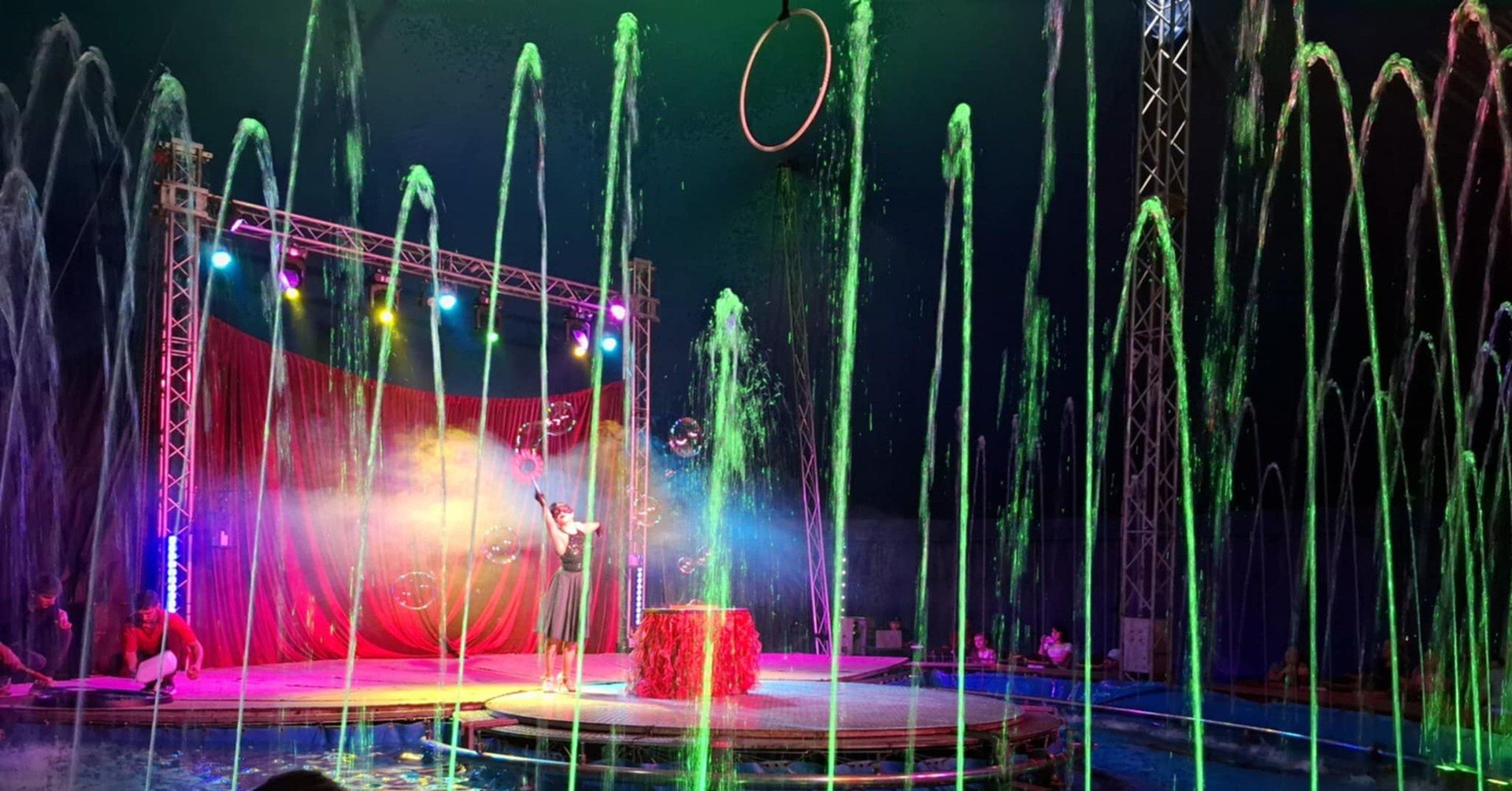 Cyrk na wodzie - Imperial Show przyjechał do Ozorkowa