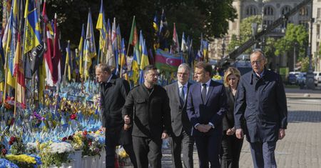 Ekspert o sygnale z Kijowa. "To gra przed szczytem NATO"