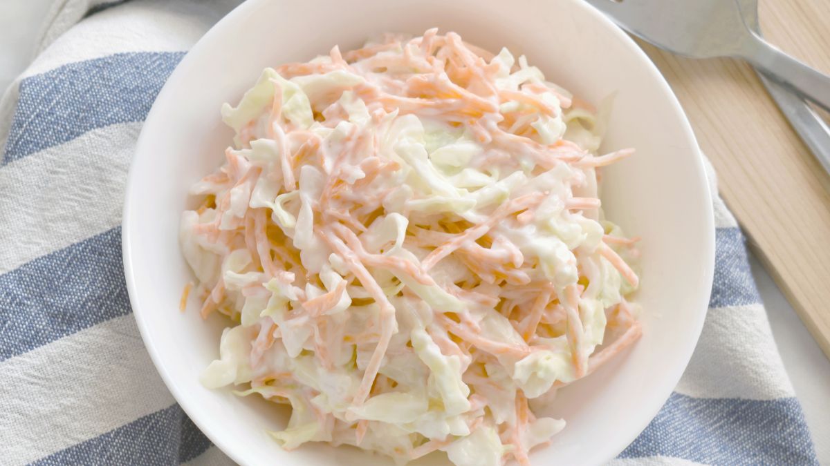 Ta surówka pasuje do każdego dania