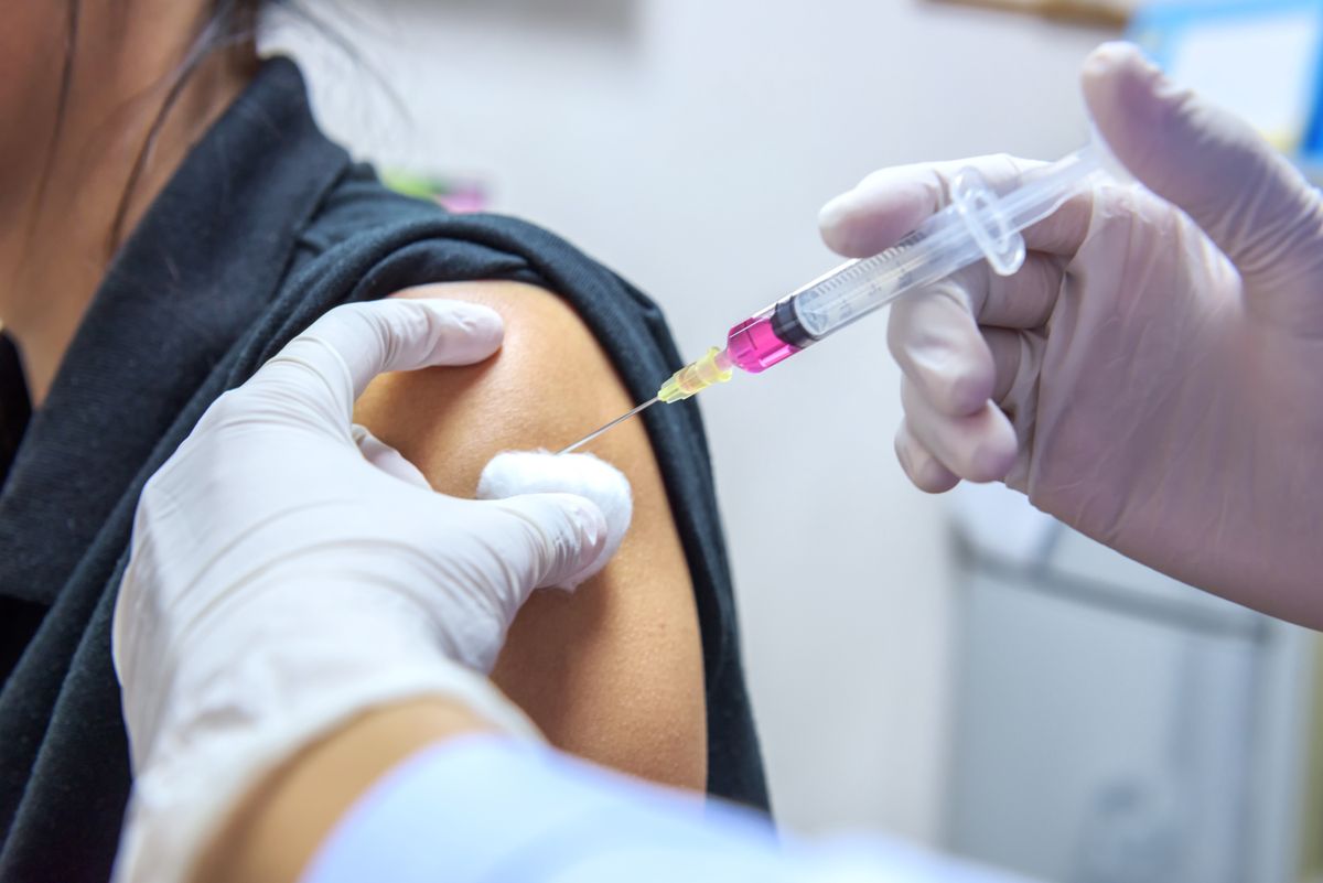 Українці в Польщі можуть безкоштовно вакцинуватись від грипу