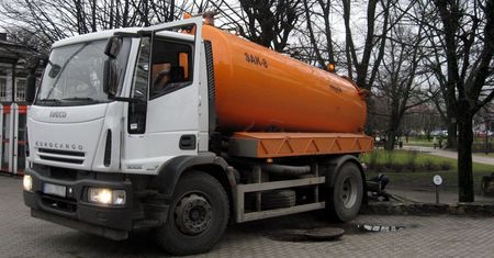 Urzędnicy mogą zajrzeć ci do... szamba. Karą grube tysiące