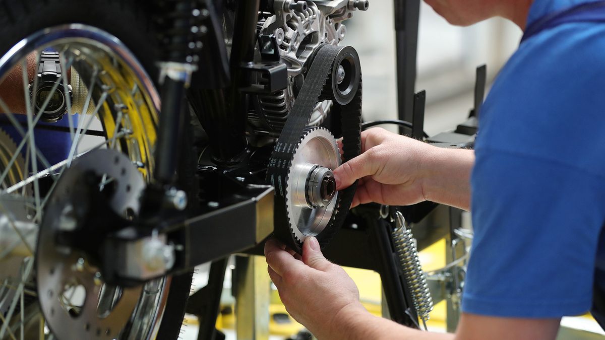 Reviving an Icon of East German Highways For The Electric Age
Bloomberg
eu, e.u., laborer, employment, emea, worker, labor market, jobs, fabrication, work, motorcycles, manufactured goods, european, industries, evs - electric vehicles, polish, automotive, labor, labour, business news