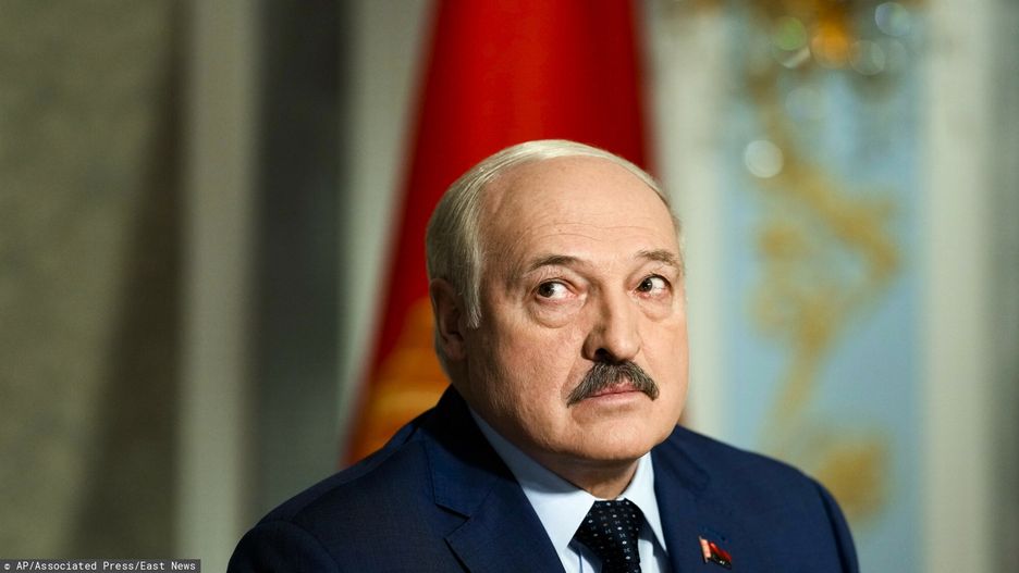 Wywiad Aleksandra ?ukaszenki dla agencji APBelarus President Alexander Lukashenko listens to questions during an interview with The Associated Press at the Independence Palace in Minsk, Belarus, Thursday, May 5, 2022. (AP Photo/Markus Schreiber)AP